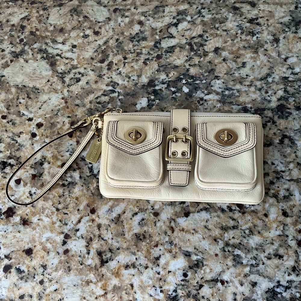 Coach Vintage Legacy Double Turn Lock & Buckle Leather Wristlet